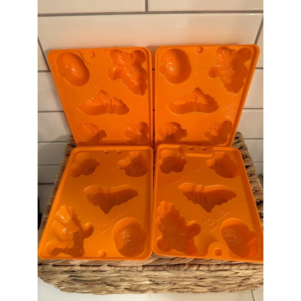 Jello Jigglers Halloween Molds Orange Bat Ghost Witch Cat Pumpkin Set of‎ 4